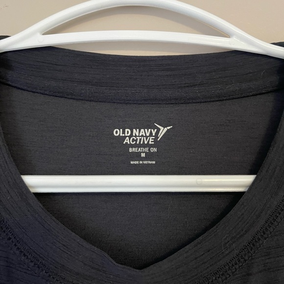 old navy active long sleeve - Picture 2 of 4